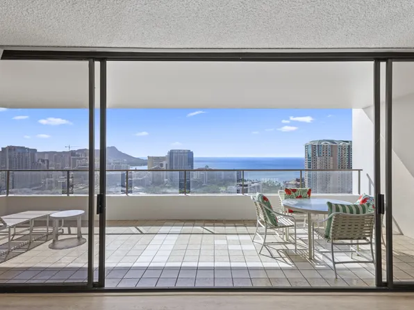 1910 Ala Moana Blvd, Honolulu, HI