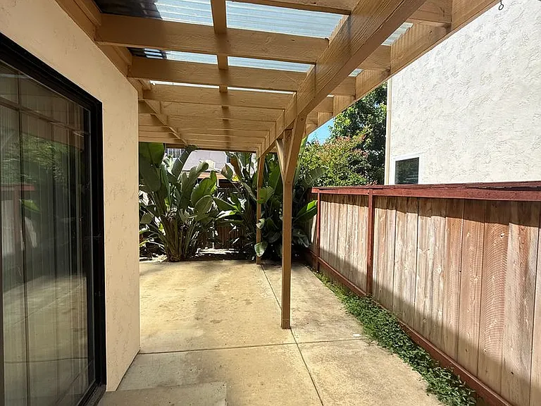 1854 Missouri St — Photo 21