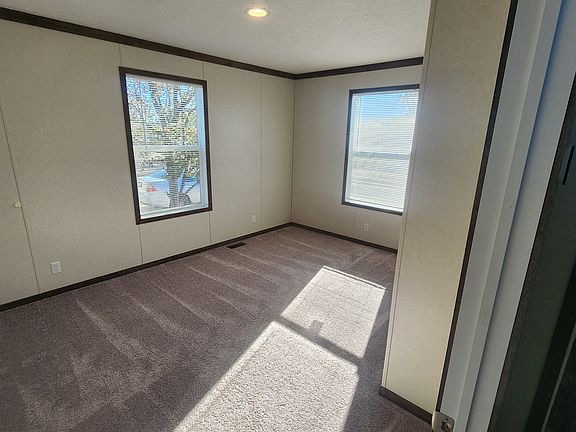 3rd image of 127 Arlene Ct #127