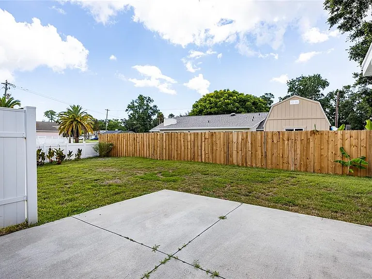 923 Sand Crest Dr — Photo 41