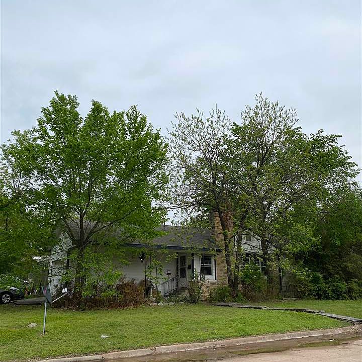2nd image of 2108 NW Denver Ave