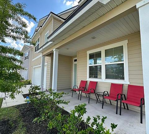 3rd image of 2062 Garrison Way