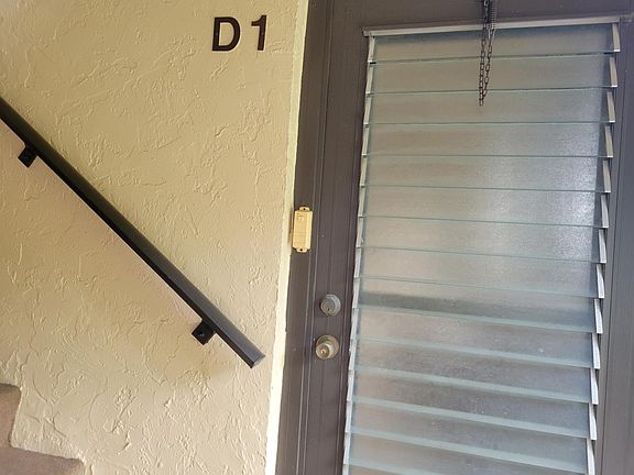 4th image of 442 Pine Glen Lane #D-1