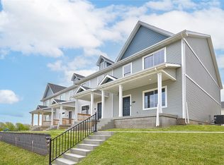 829 Oakmont Pl, Norwalk, IA 50211