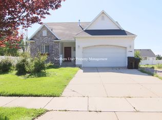 1346 Banbury Dr, Syracuse, UT 84075