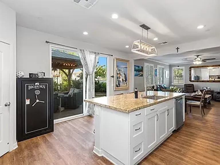 4260 Calle Del Vis — Photo 5