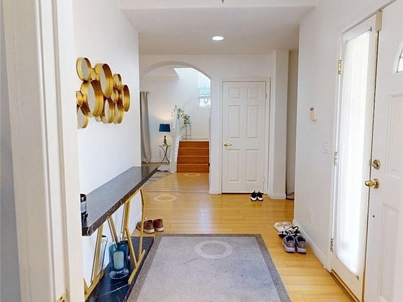 2nd image of 17727 Merridy St