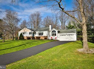 605 Raikes Rd, Huntingdon Valley, PA 19006
