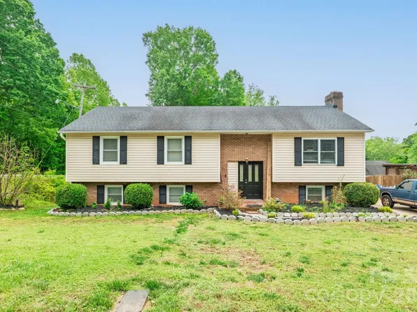 501 Old Farm Rd, Statesville, NC 28625