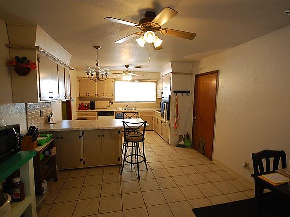 5th image of 2908 Hockenhull Ave