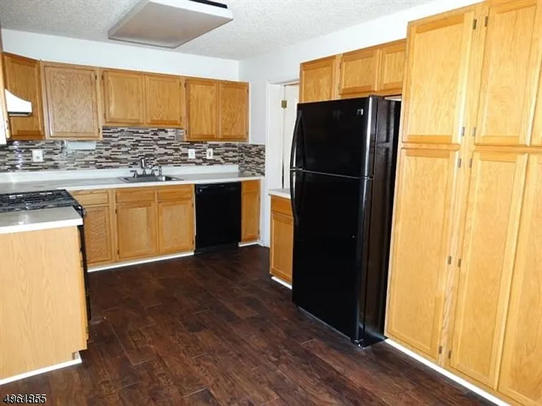 808 Magnolia Ln — Photo 9