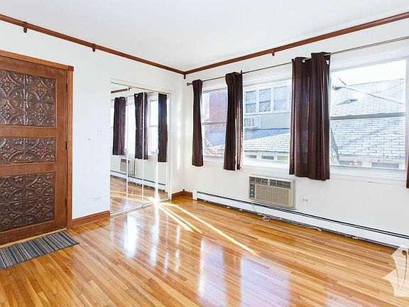 3rd image of 1527 W Chase Ave #3