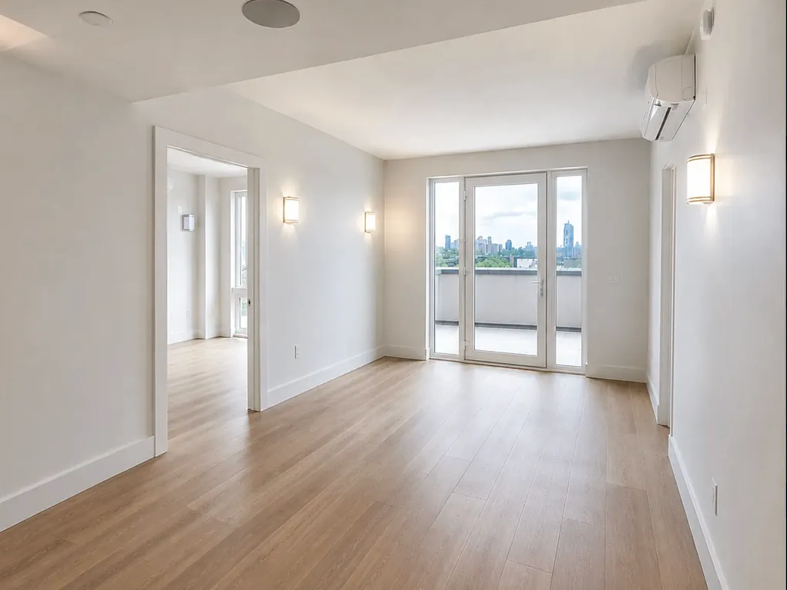 132 Willis Avenue — Photo 2