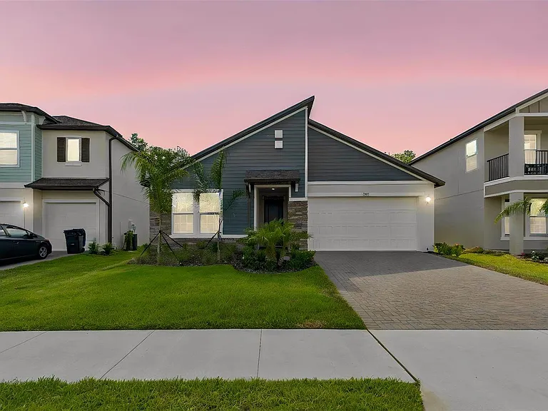 18542 Serene Lake Loop — Photo 2