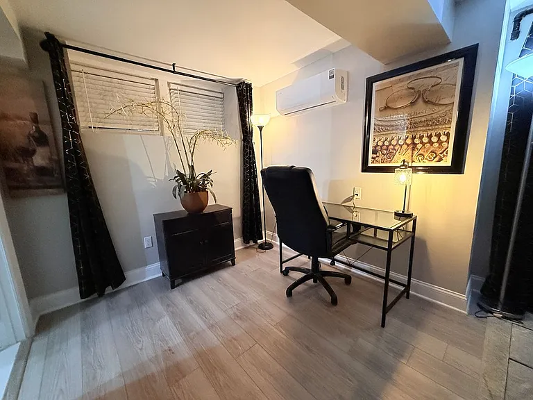 1 S Rosedale St #B — Photo 35