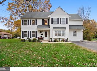 802 Amosland Rd, Morton, PA 19070