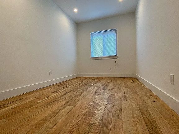 4th image of 1475 Nostrand Ave #3AB