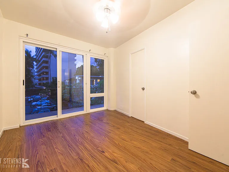 Moana Vista 1 Bedroom Window