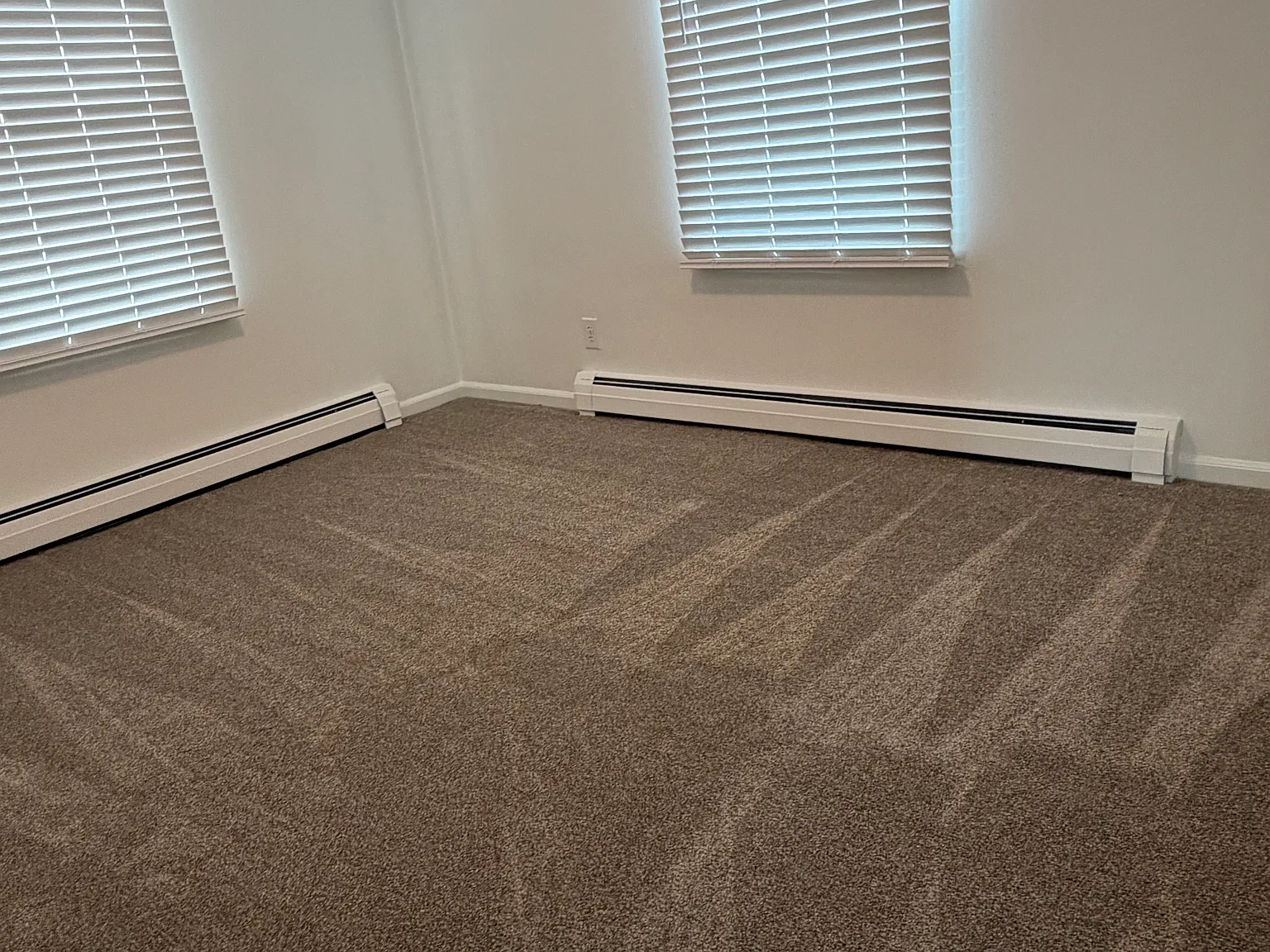 4 bed, 1.5 bath, 1235 sqft, $2,200 — Photo 4