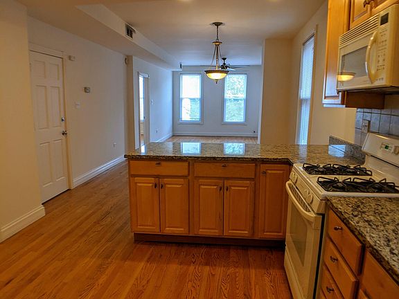 3rd image of 1712 N Richmond St #2