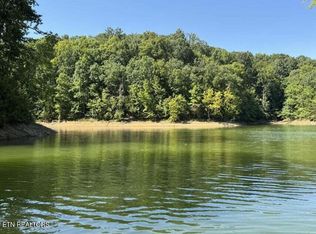 8 Aaron St, Sevierville, TN 37876