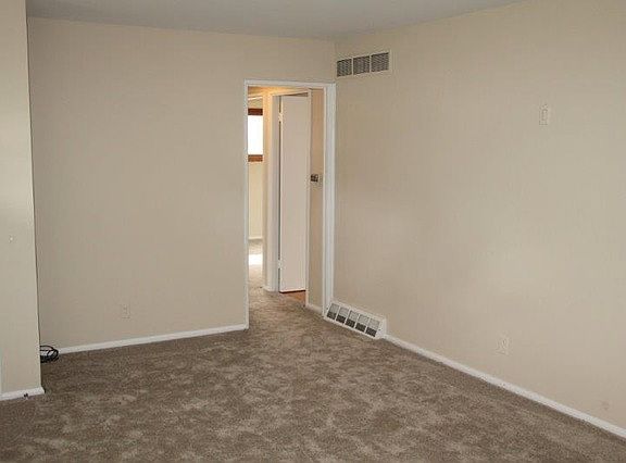 5th image of 428 S Rose St
