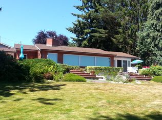 6507 Spencer Ln, Clinton, WA 98236