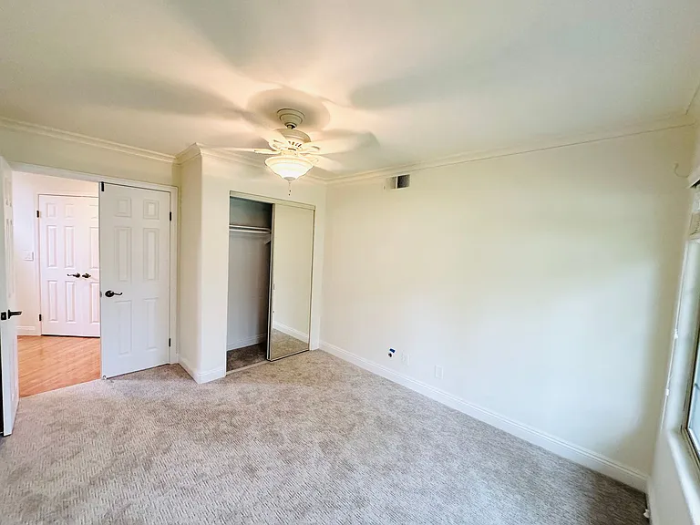 6635 Soaring Dr — Photo 24