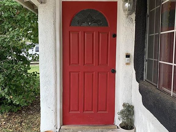 2nd image of 1828 W Allen St