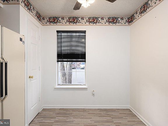 5th image of 11594 James Ct