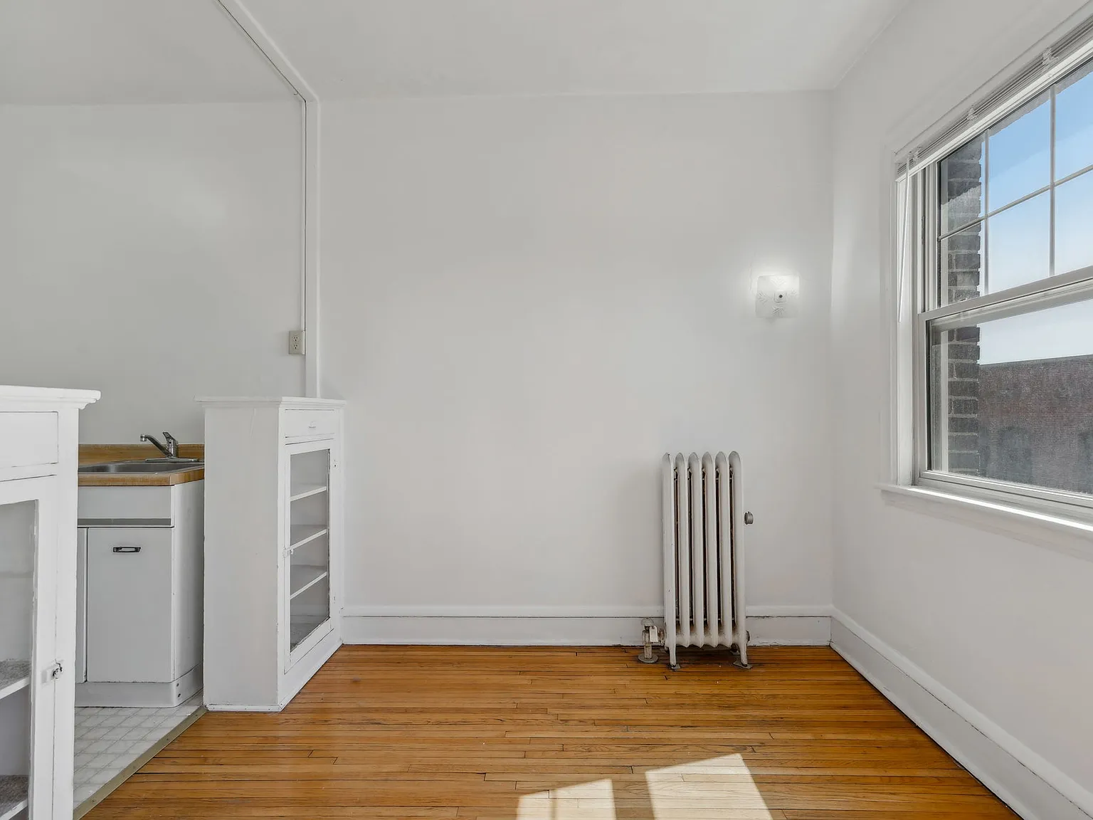Summit Hill Apartments — Photo 2