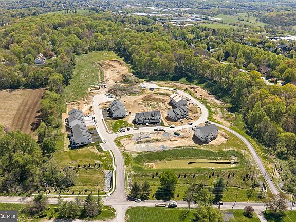 2nd image of 140 Foragers Ln