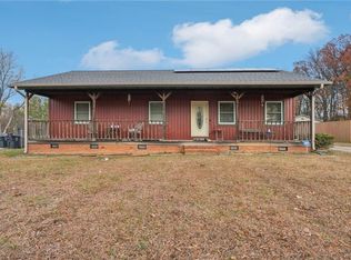 4102 Pineneedle Dr, Greensboro, NC 27405