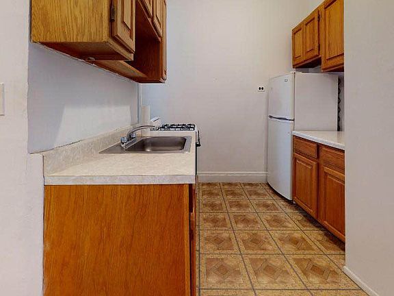 4th image of 1619 York Ave APT 4A