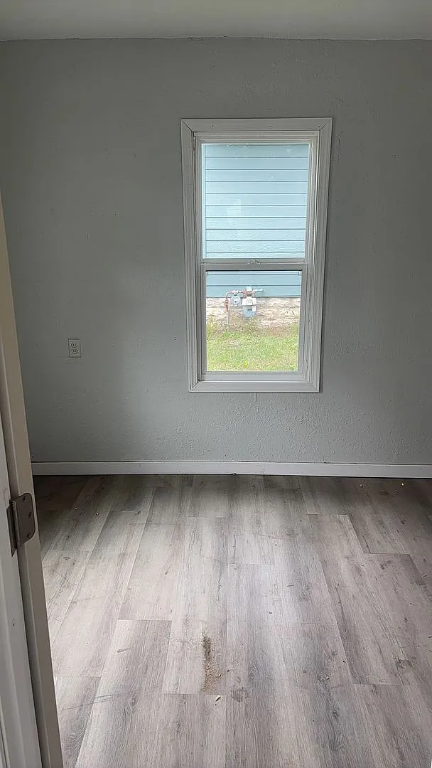 728 N Blauvelt Ave — Photo 3