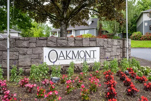 Oakmont Photo 1