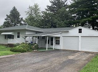 217 SE 3rd Ave, Galva, IL 61434