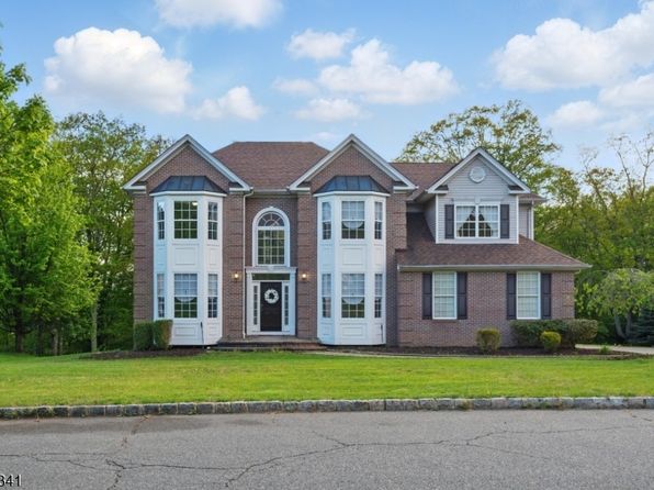 43 Saunders Ln, Mount Olive Twp., NJ 07840