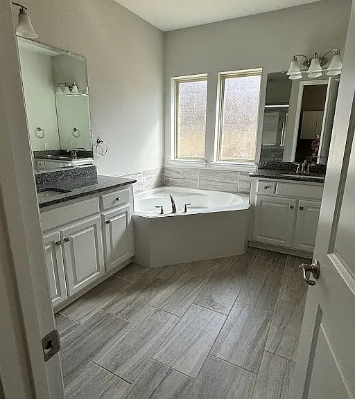 560 Darian Dr — Photo 13