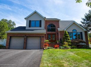 2 Eisenhower Dr, Old Bridge, NJ 08857