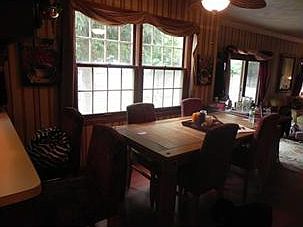 4th image of 1442 Matthews Ln