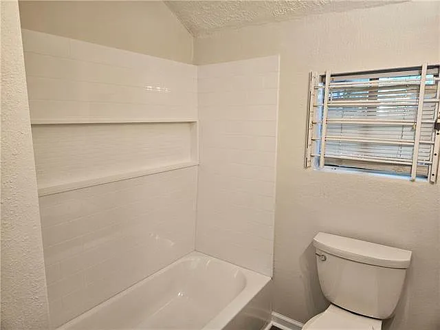 924 Kentucky St — Photo 12