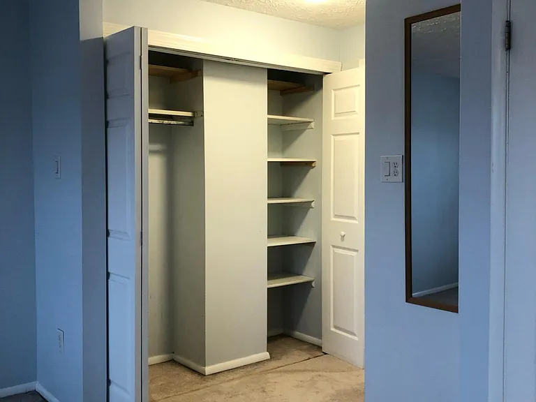 2848 S Meade St — Photo 10