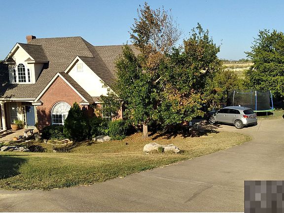 2nd image of 104 Arapaho Ct