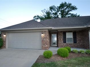 100 Alyson Ct, New Albany, IN 47150