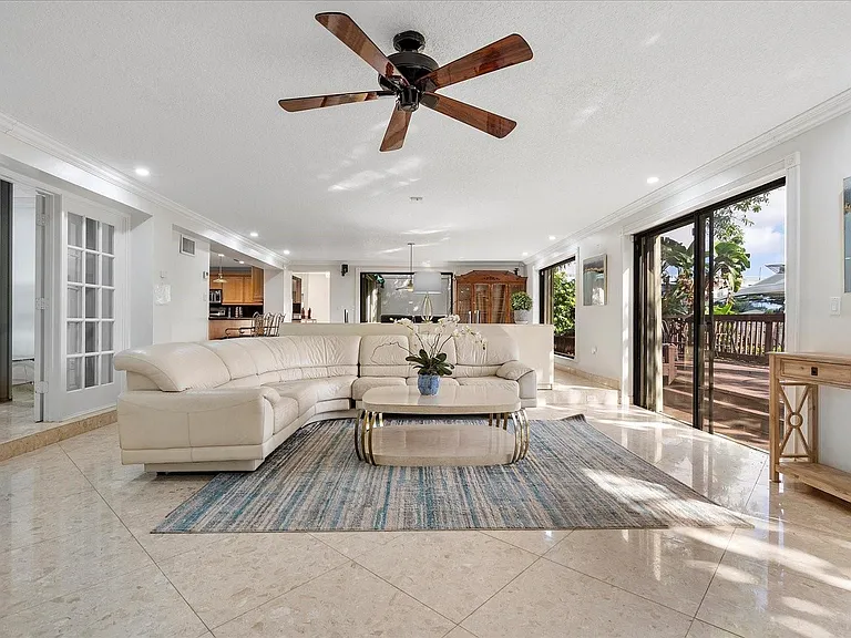 1240 SW 14th Ave — Photo 13