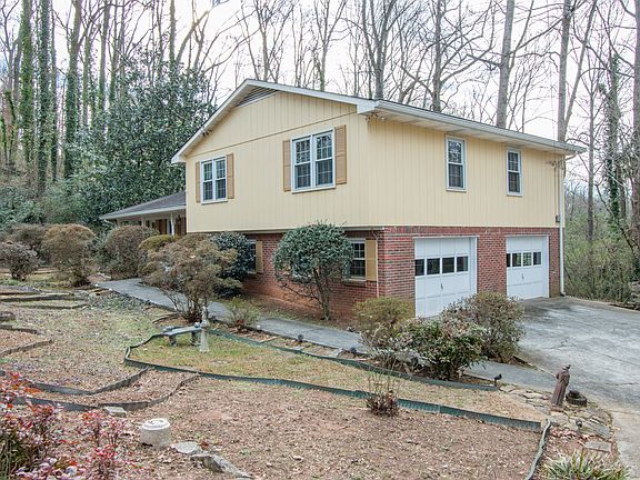 2nd image of 3788 Dora Dr SE