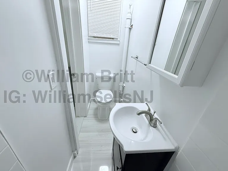 164 Sterling Ave #162D — Photo 10
