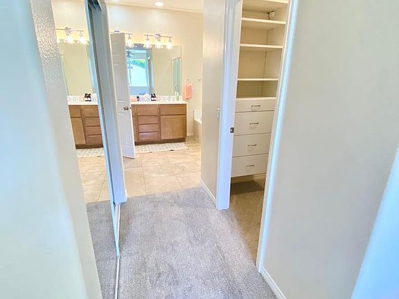 3rd image of 11846 Mountain Hawk Ln #1