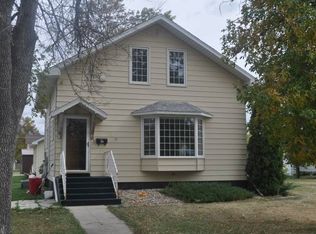 1111 4th St, Langdon, ND 58249